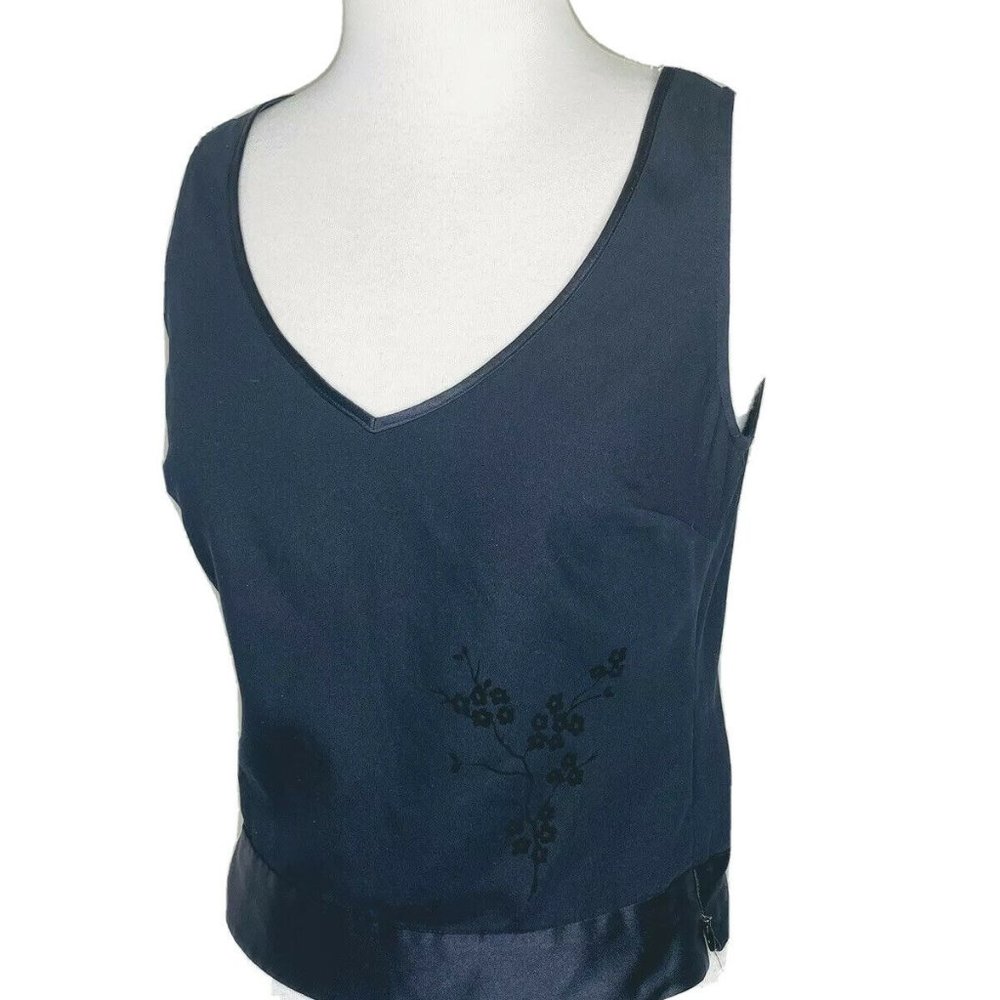 Guess Y2K Top Vintage 90s Sleeveless V-Neck Velvet Textured Flowers Black Top S - Picture 9 of 10